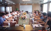 我校召开综治工作会议